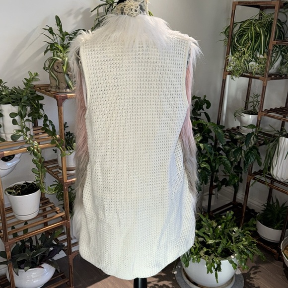 Joseph A Faux Fur Ombré Sweater Vest Large - Picture 3 of 10